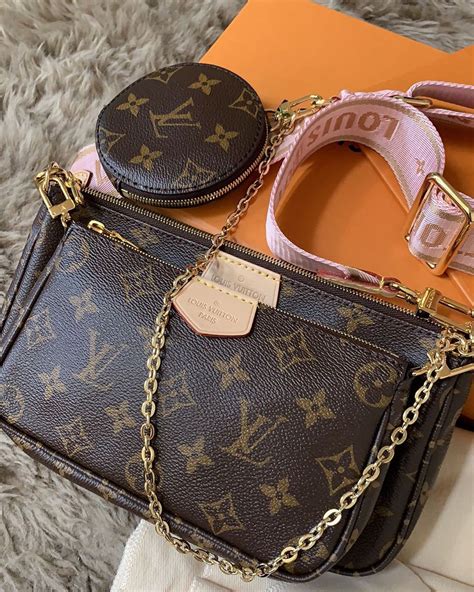 pochette accessories Louis Vuitton